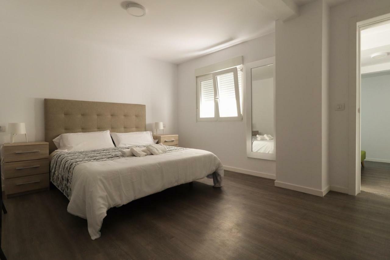 Apartamentos Bello Zona Hospital サン・クリストバル・デ・ラ・ラグーナ エクステリア 写真